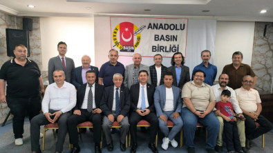 Gazeteci, meslektaşını tehdit etmez