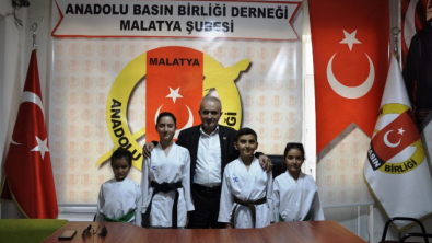 Türkiye Karate Federasyonu Başkan Yardımcısı Turna'dan Anadolu Basın Birliğine Ziyaret