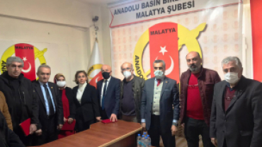 Anadolu Basın Birliği Derneği Sahada Çalışan Gazetecileri Unutmadı